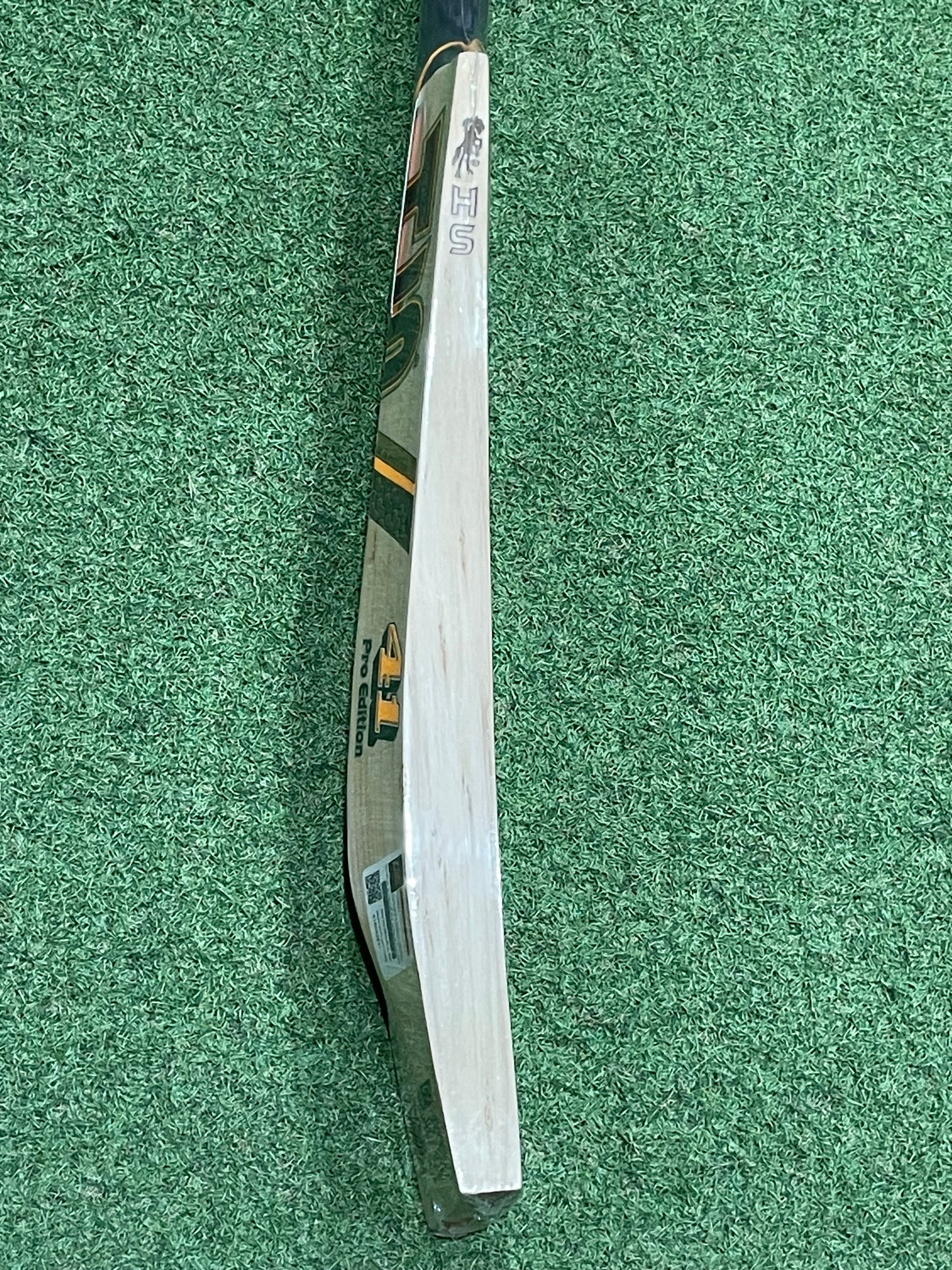 HS 41 Pro Edition Cricket Bat (2lb 8oz)