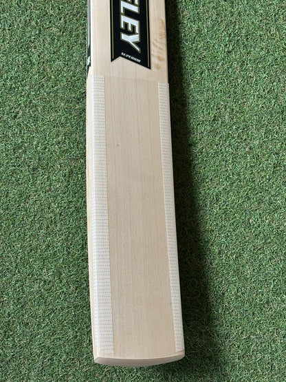 Keeley Superior Grade 1 Cricket Bat (2lb 10oz)