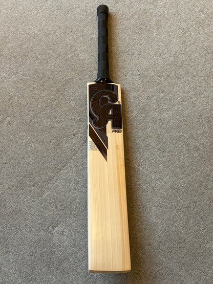 CA Pro Blackout LE Cricket Bat (2lb 9oz)