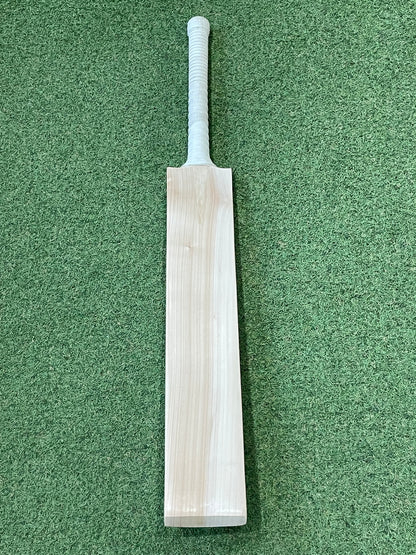 MIDS Plain Cricket Bat (2lb 7oz)