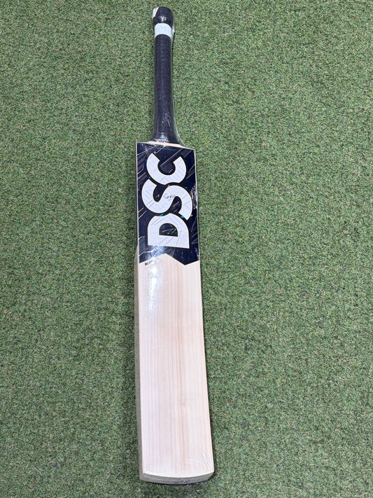 DSC Blak 500 Cricket Bat (2lb 8oz)