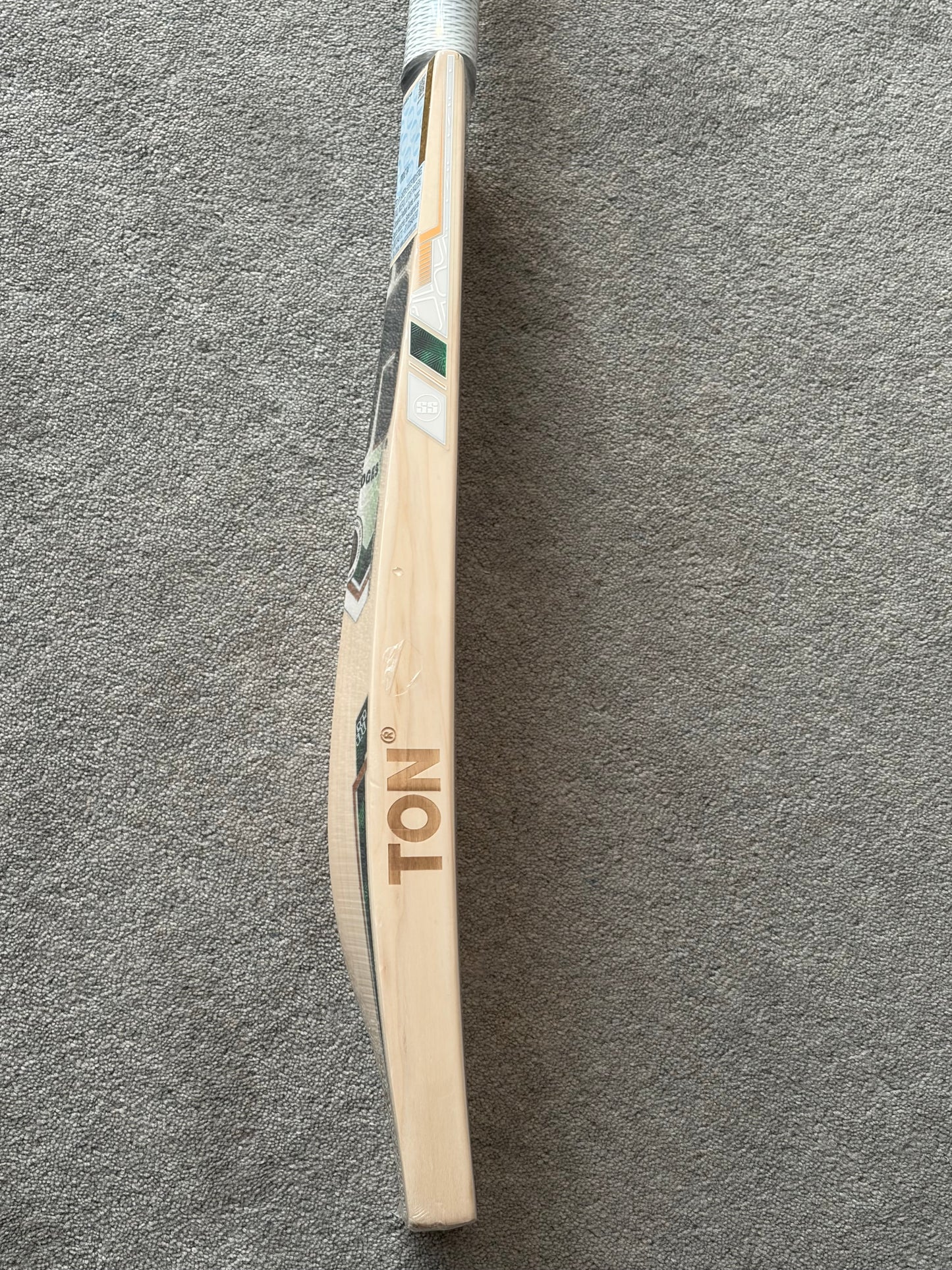 SS Ton Sir Richards Cricket Bat (2lb 9oz)