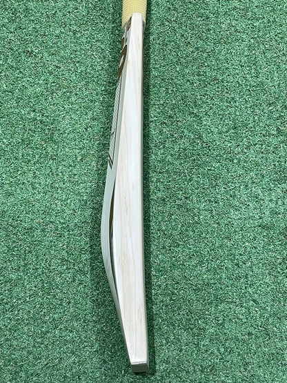 CP Legacy Cricket Bat (2lb 10oz)