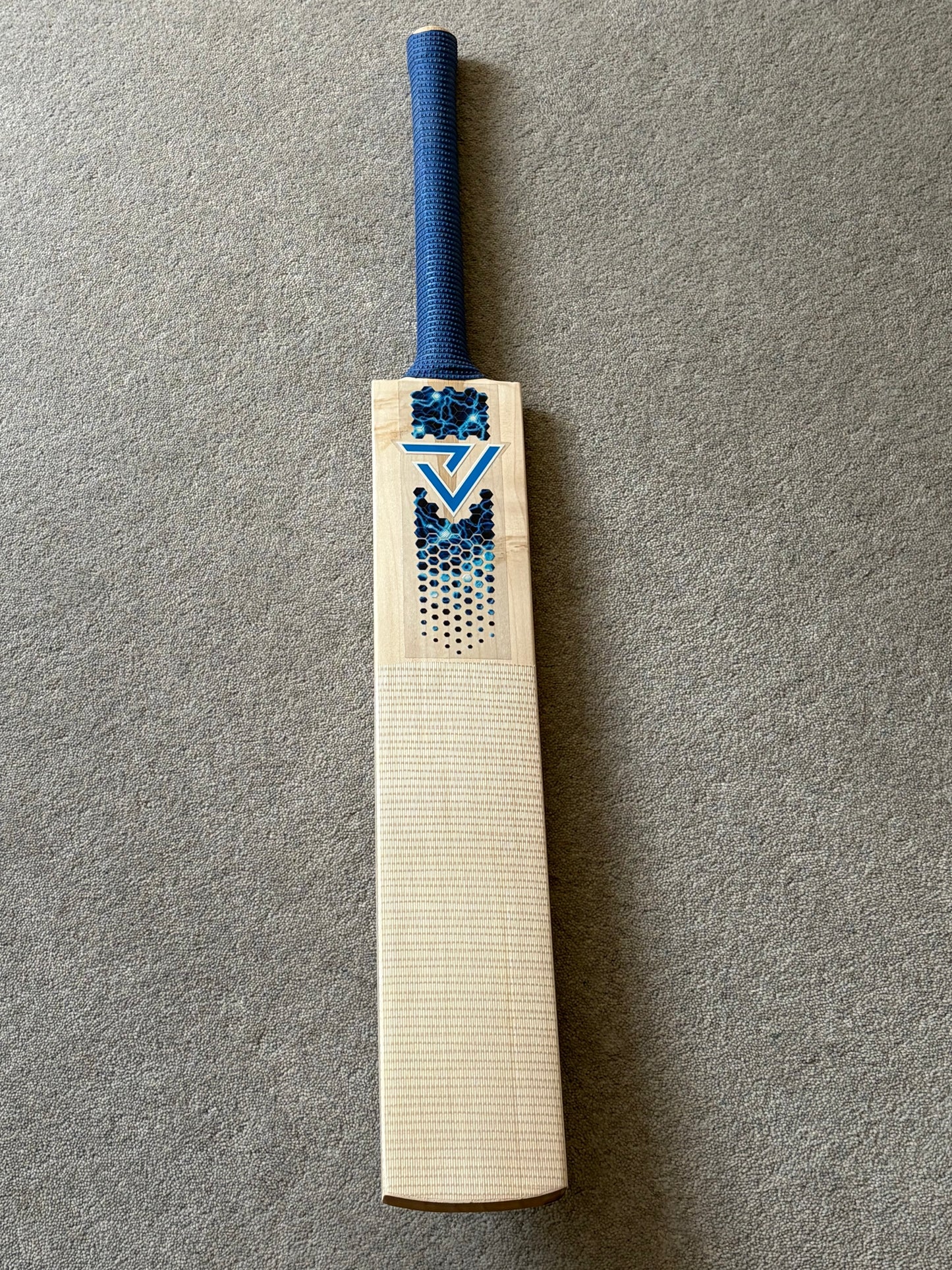 Vader Sports Performance Edition Cricket Bat (2lb 10oz)