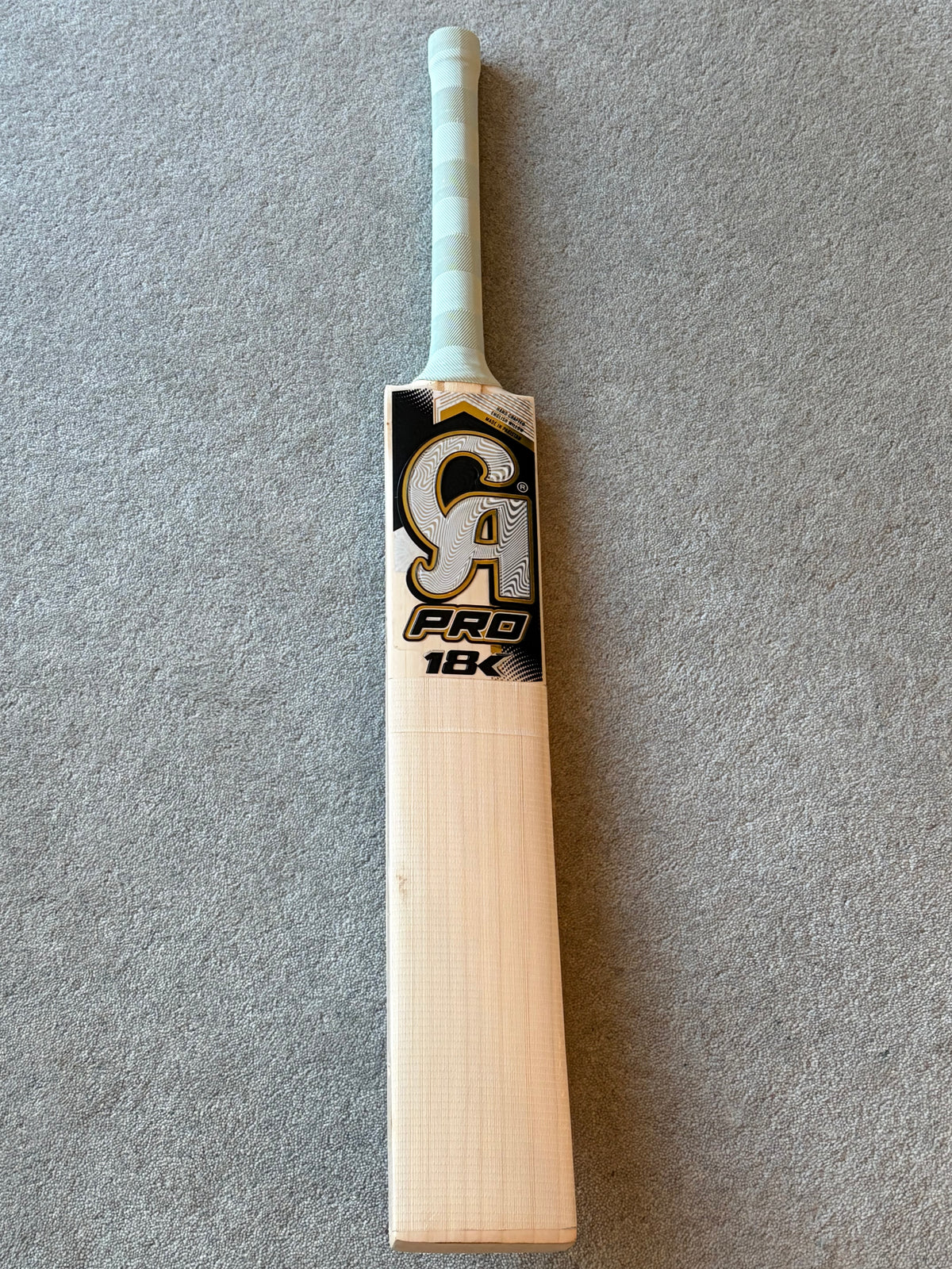 CA Pro 18k Professional Players Shadab Khan Cricket Bat (2lb 8oz)