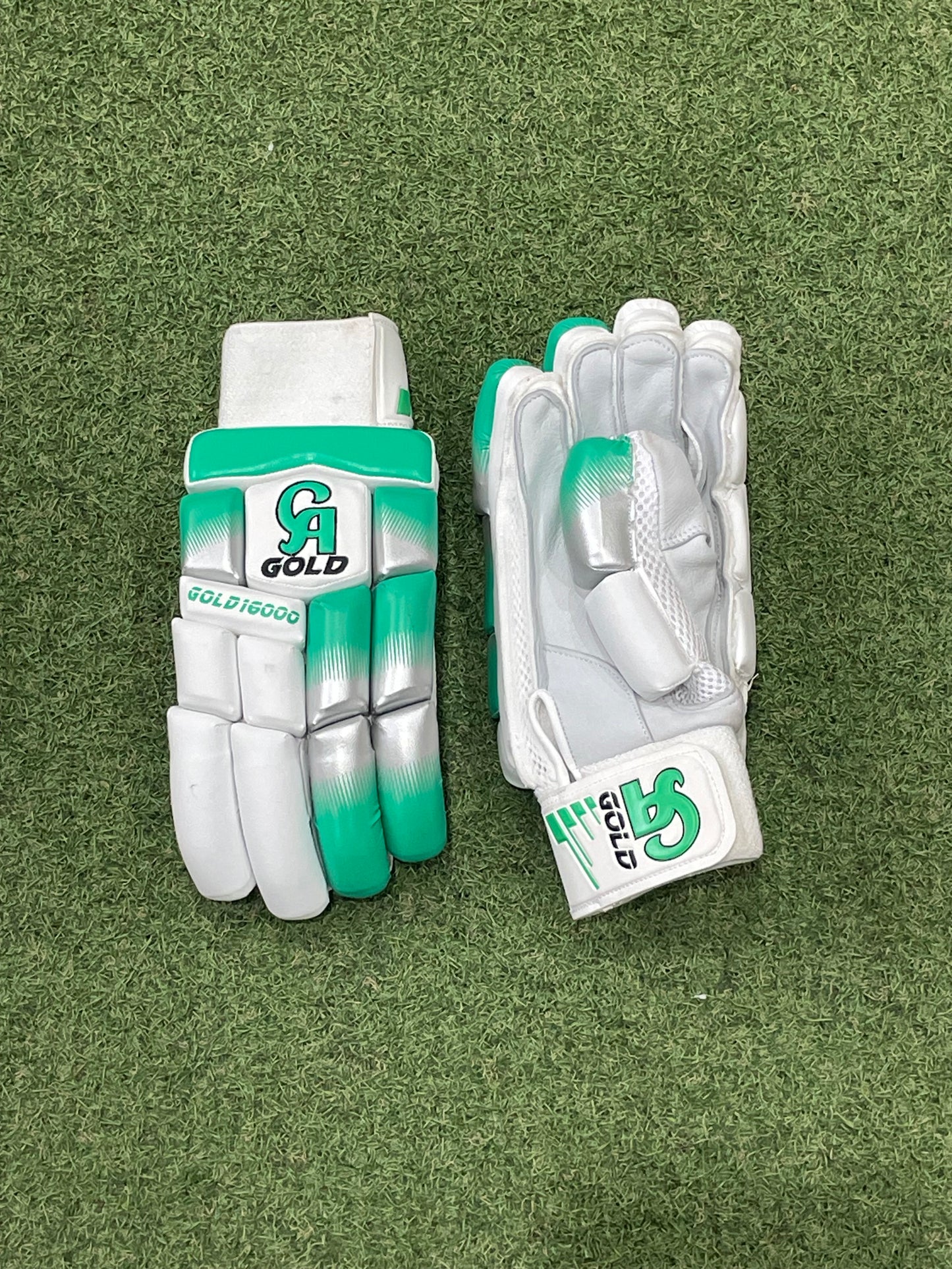 CA Gold 16000 Batting Gloves