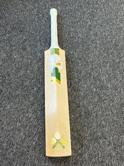Phantom Enigma Pro-R Cricket Bat (3lb)
