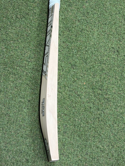 MB Malik Elite Edition Cricket Bat (2lb 9oz)