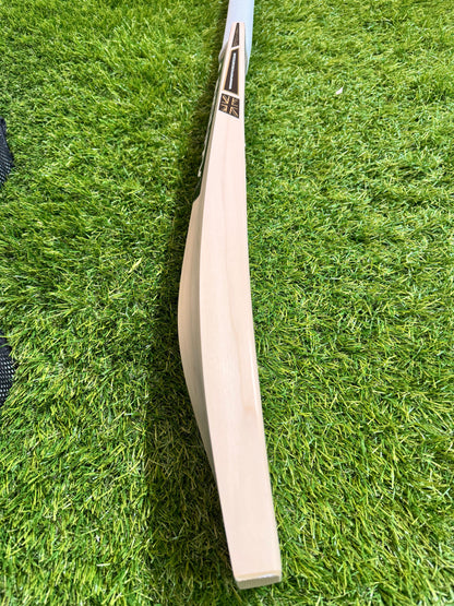 Infinity Black Players Cricket Bat (2lb 10oz) Semi Oval Handle