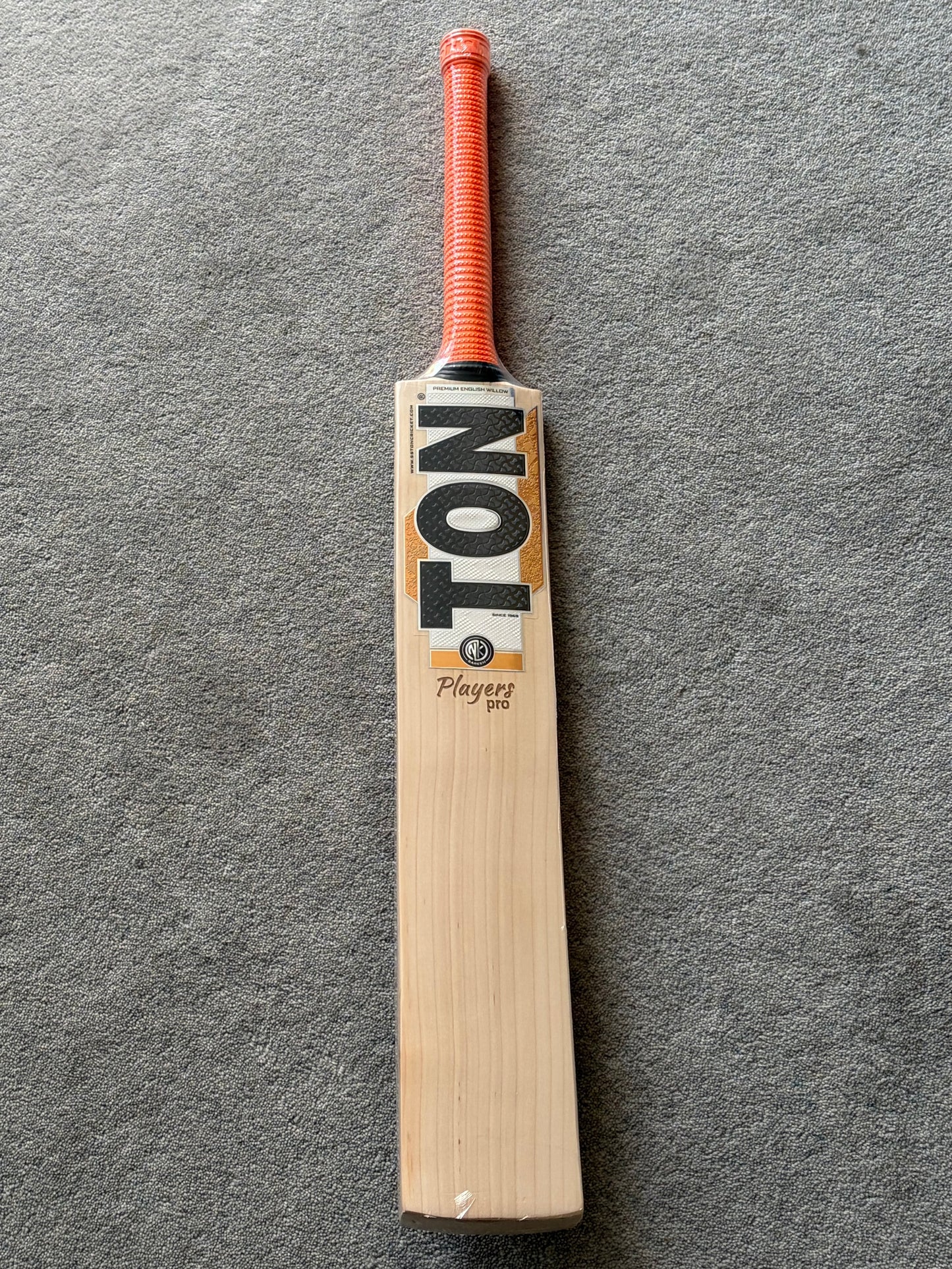 SS Ton Players Pro Abhishek Sharma Cricket Bat (2lb 8oz)