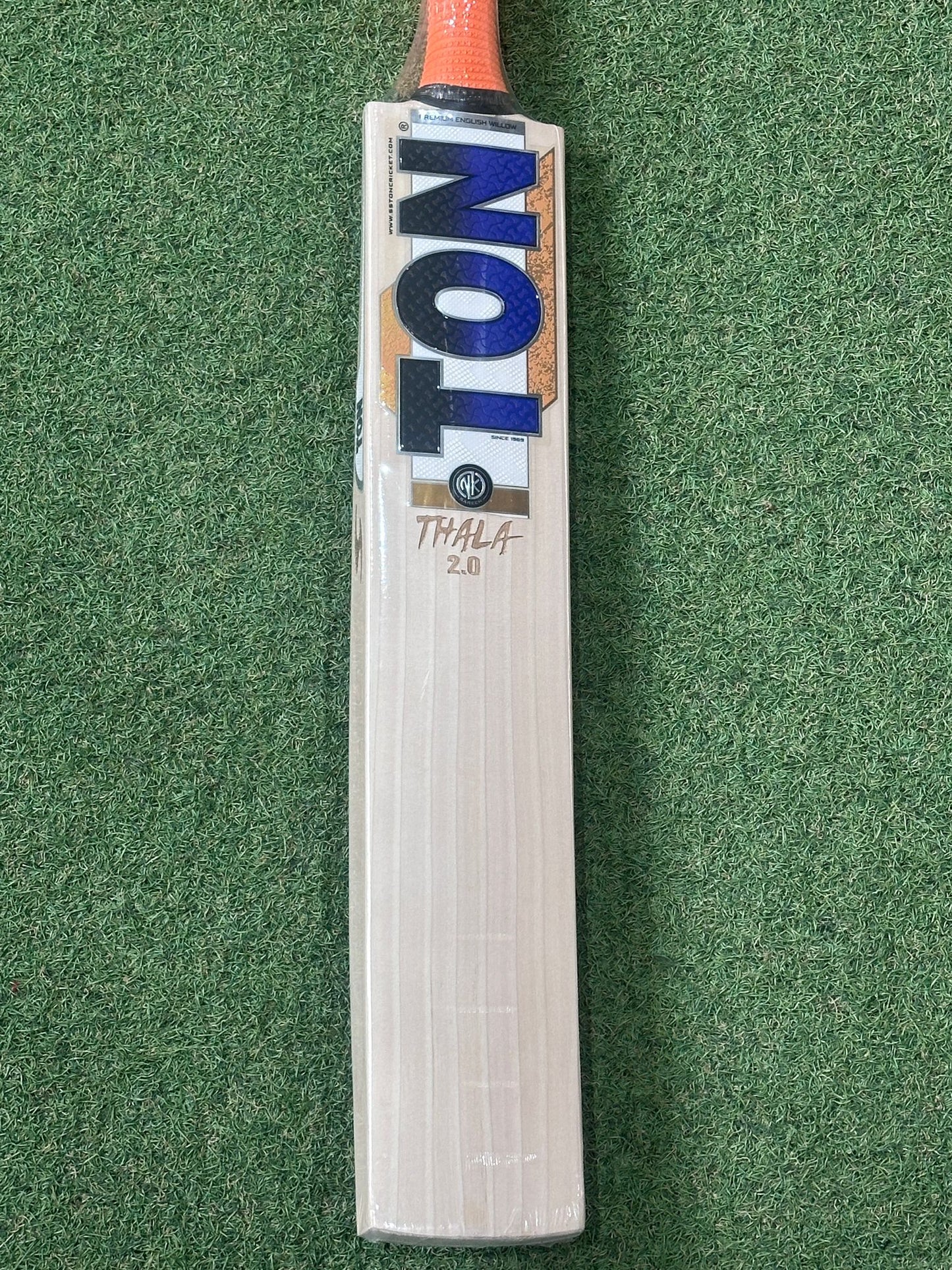 Ton Thala 2.0 Junior Size 6 Cricket Bat (2lb 2oz)