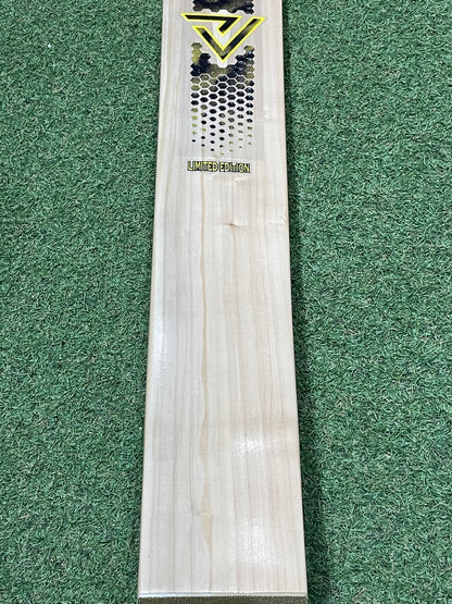 Vader Sports Limited Edition Cricket Bat (2lb 10oz)