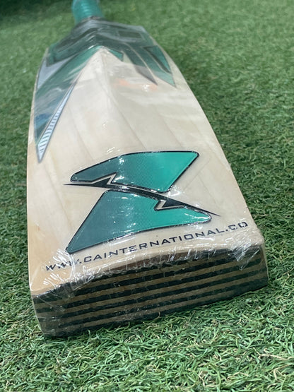 CA Gold 8000 Short Blade Long Handle Cricket Bat (2lb 10oz)