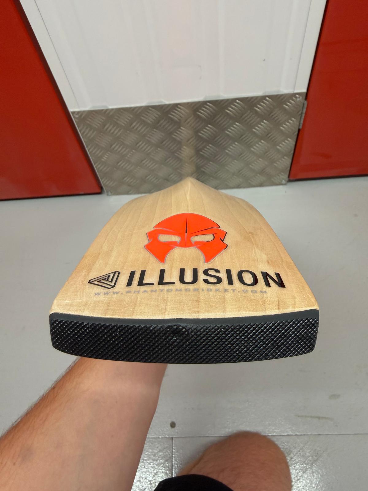 Phantom Illusion Made By Keeley Cricket Bat (2lb 12oz)