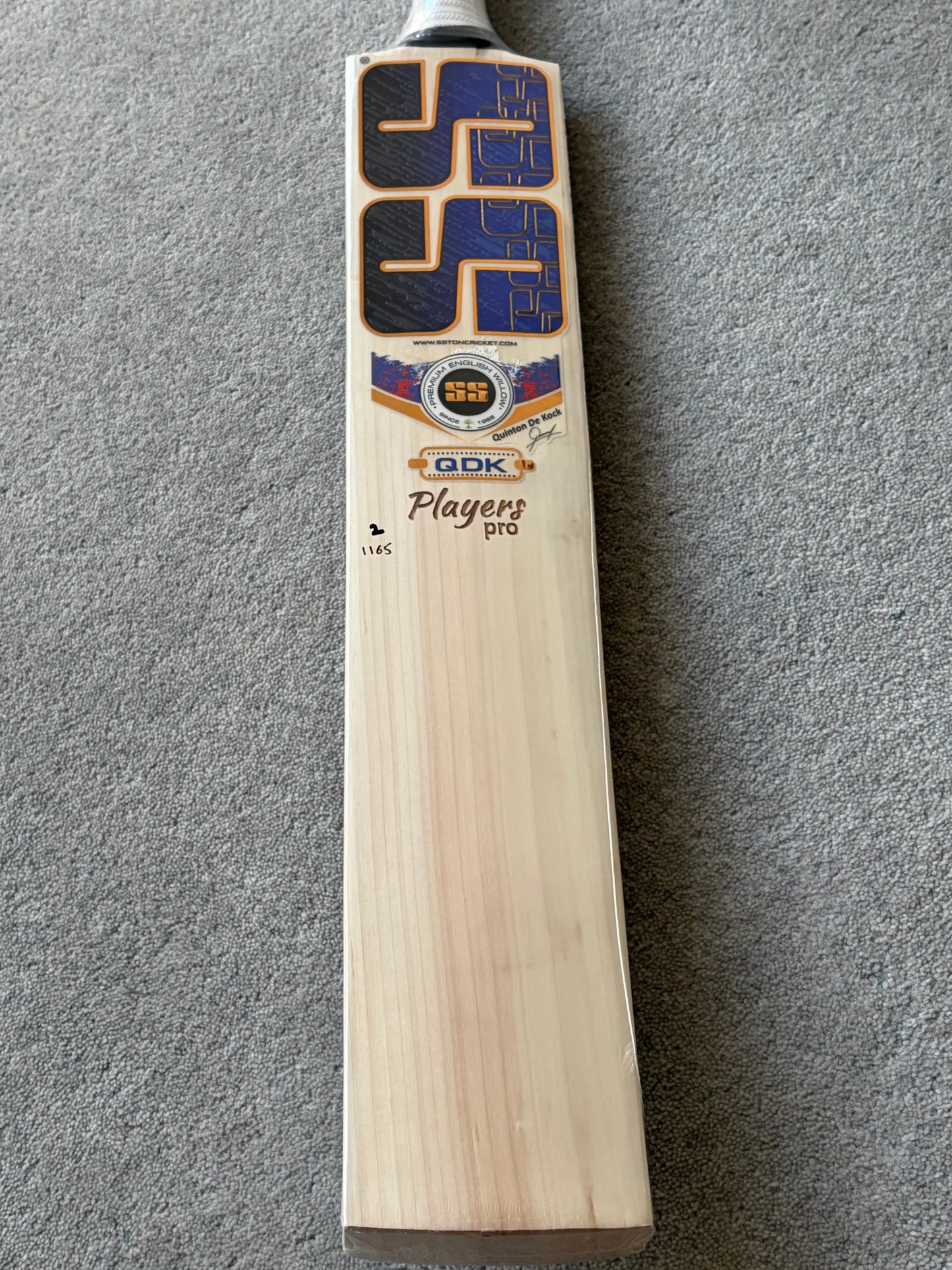 SS Ton Players Pro QDK Cricket Bat (2lb 9oz)
