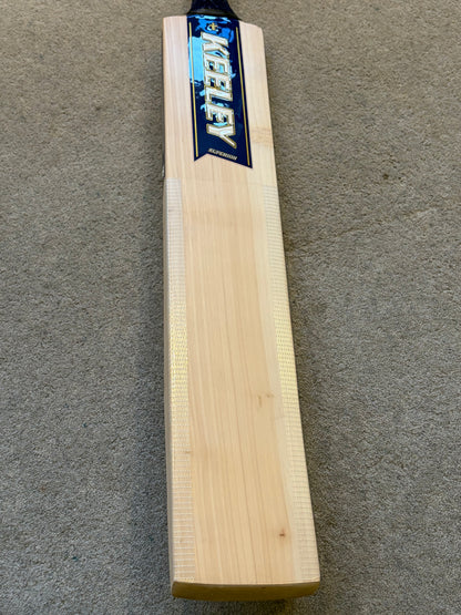Keeley Superior Grade 1 Cricket Bat (2lb 13oz)