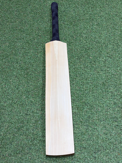 TCS Plain Grade 1+ Cricket Bat (2lb 10oz)