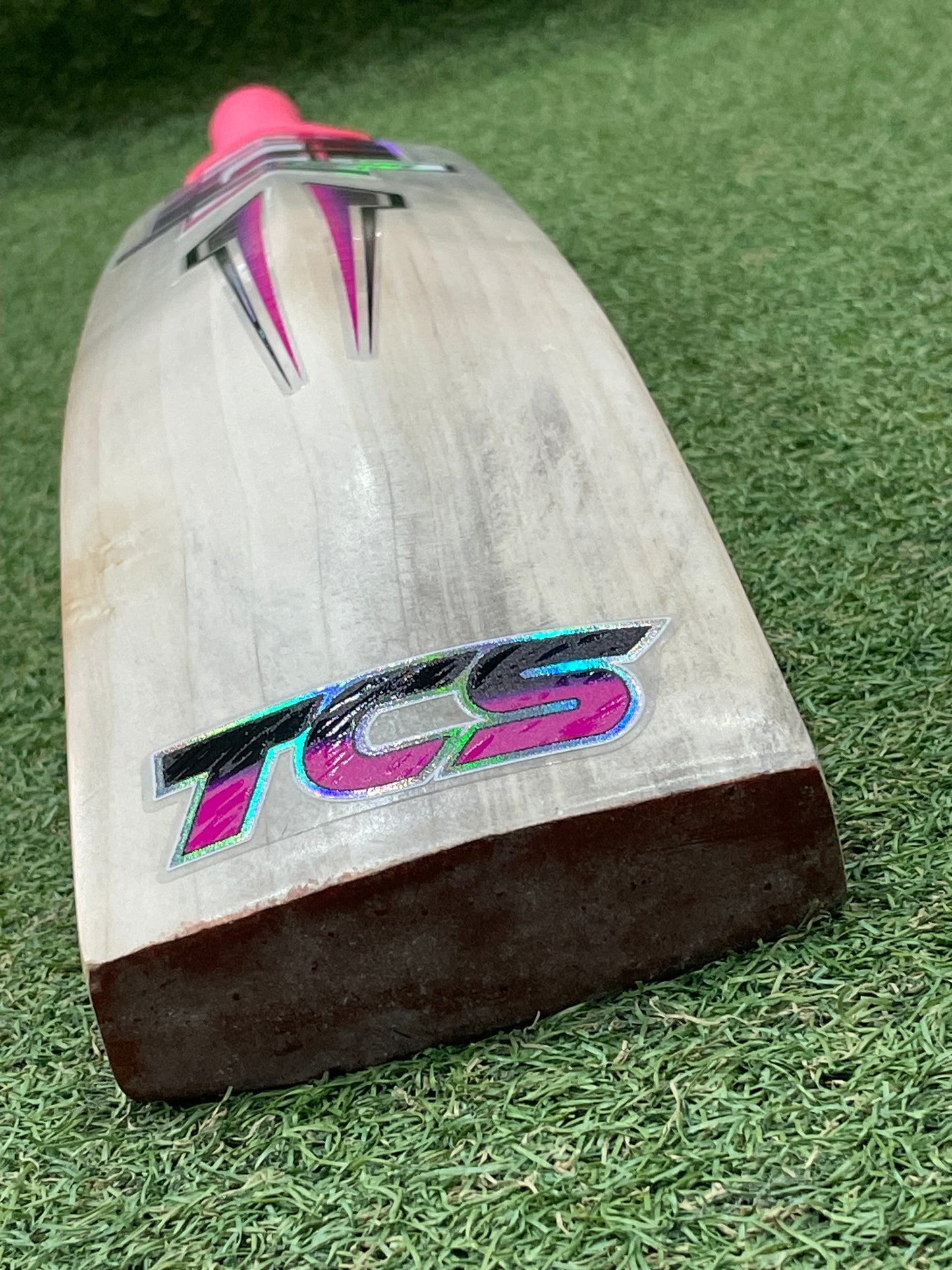 TCS Platinum Pink Cricket Bat (2lb 9oz)