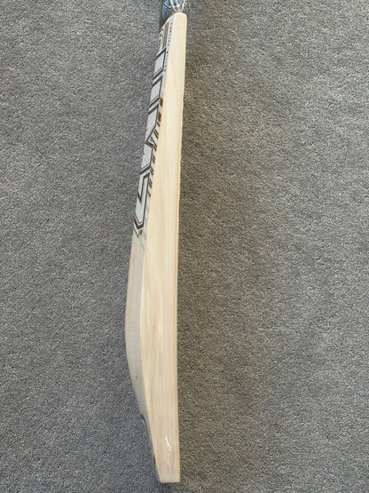 MB Malik UMZ Players Laminate (Double Wood) Cricket Bat (2lb 9oz)