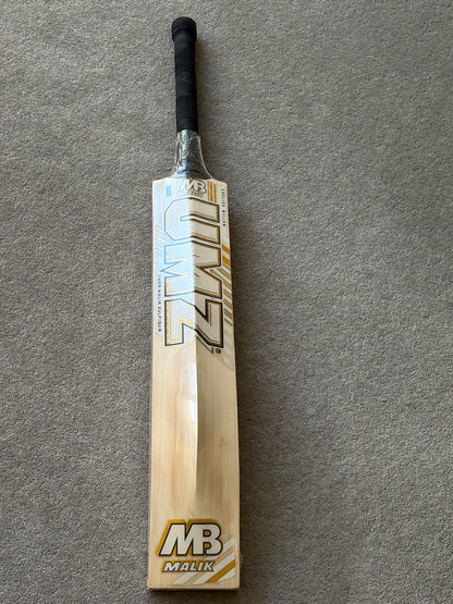 MB Malik UMZ Players Laminate (Double Wood) Cricket Bat (2lb 10oz)