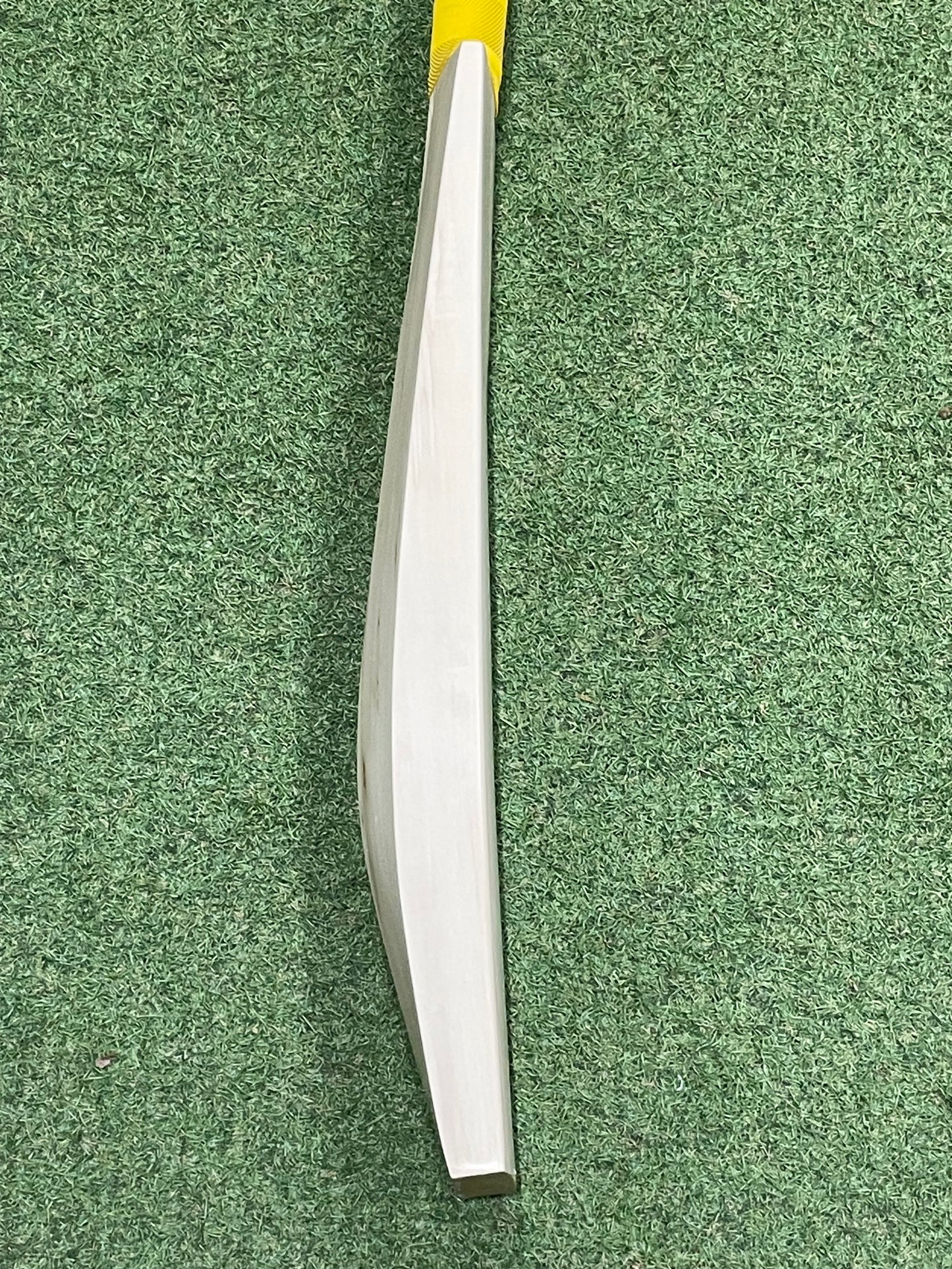 Cricket Station Plain Players Short Blade Long Handle Cricket Bat (2lb 11oz)