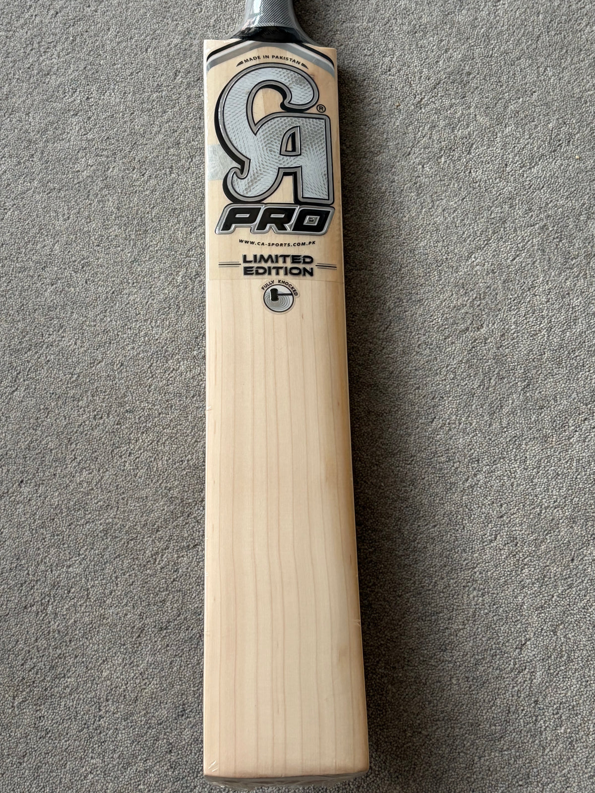 CA Pro Limited Edition Cricket Bat (2lb 10oz)