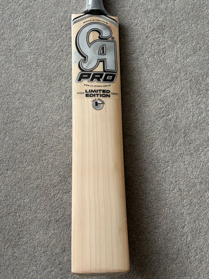 CA Pro Limited Edition Cricket Bat (2lb 10oz)