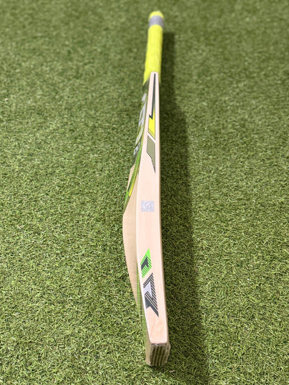 CA Pro 8000 Cricket Bat (2lb 10oz)