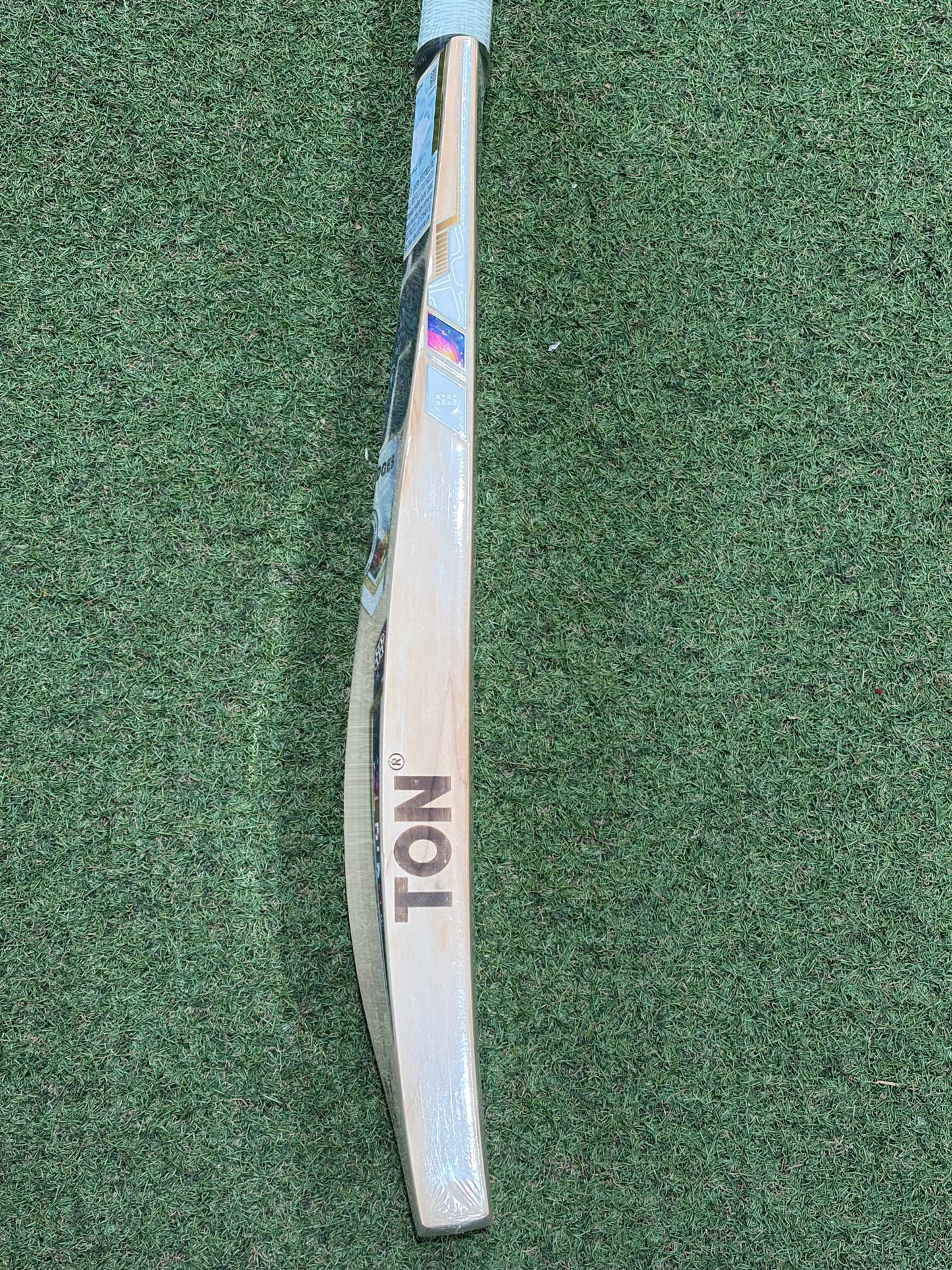 SS Ton Champion Cricket Bat (2lb 8oz)