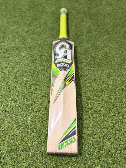 CA Pro 8000 Cricket Bat (2lb 10oz)