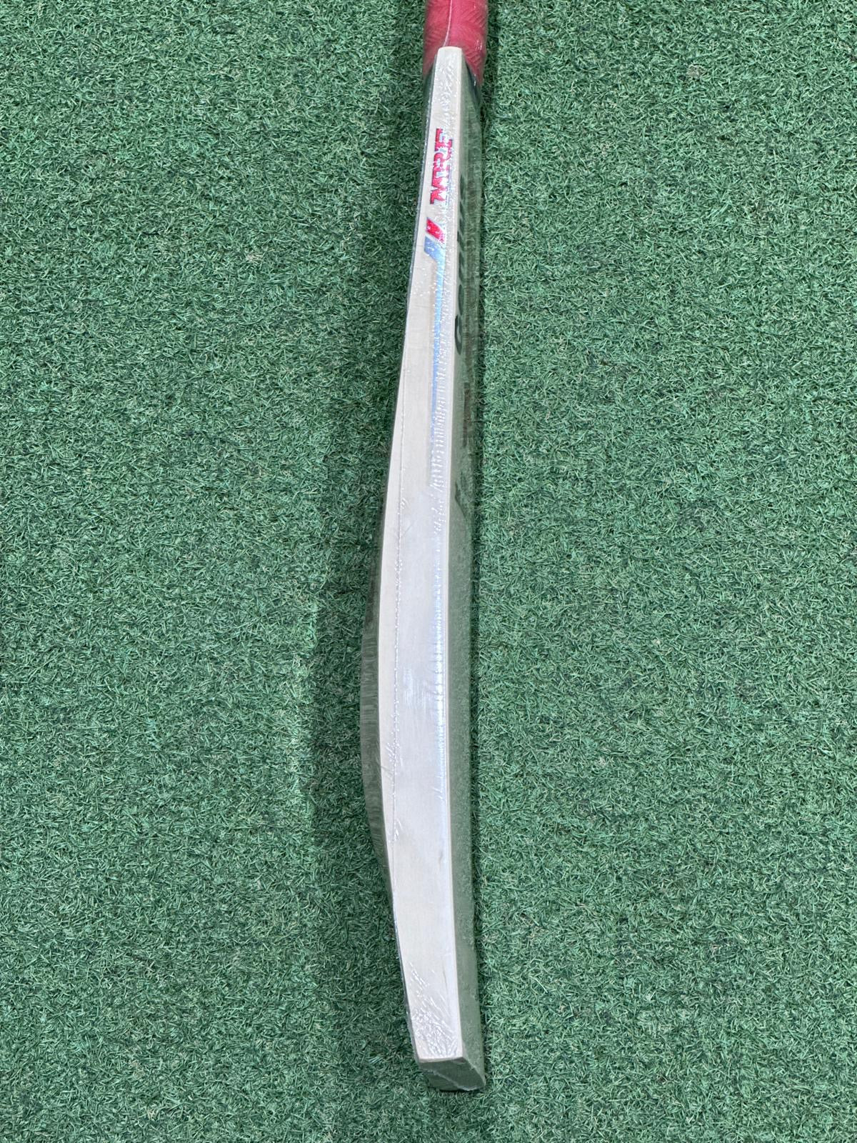 MRF VK Chase Master Junior Size 6 Cricket Bat (2lb 2oz)