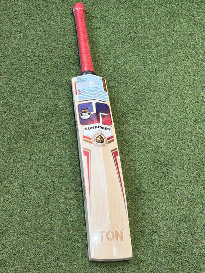 SS Sir Richards Cricket Bat (2lb 9oz)