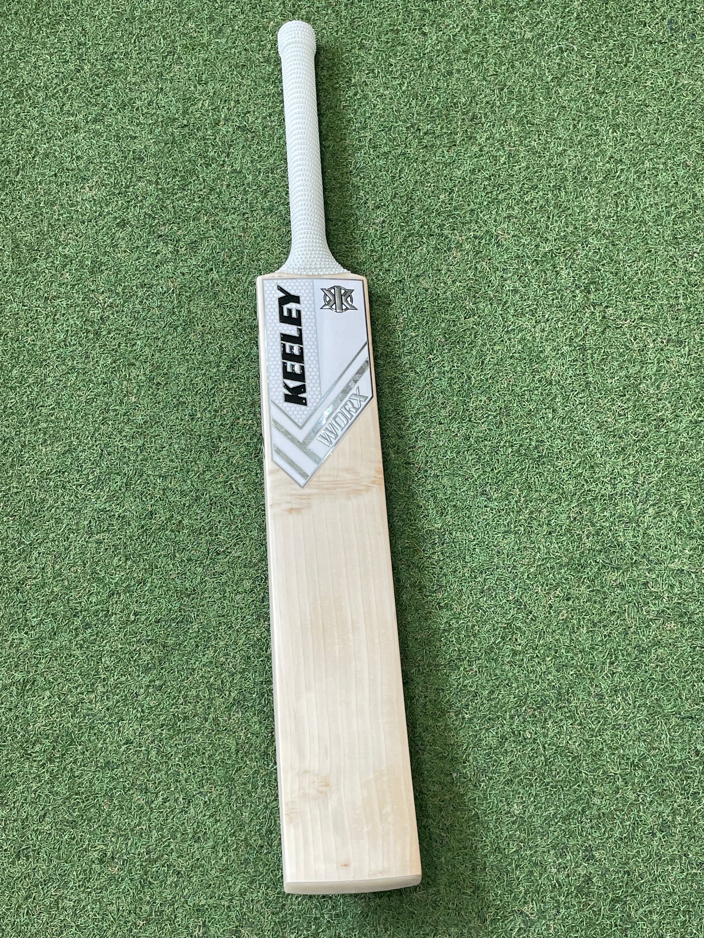 Keeley Worx 074 Grade 1 Cricket Bat (2lb 10oz)