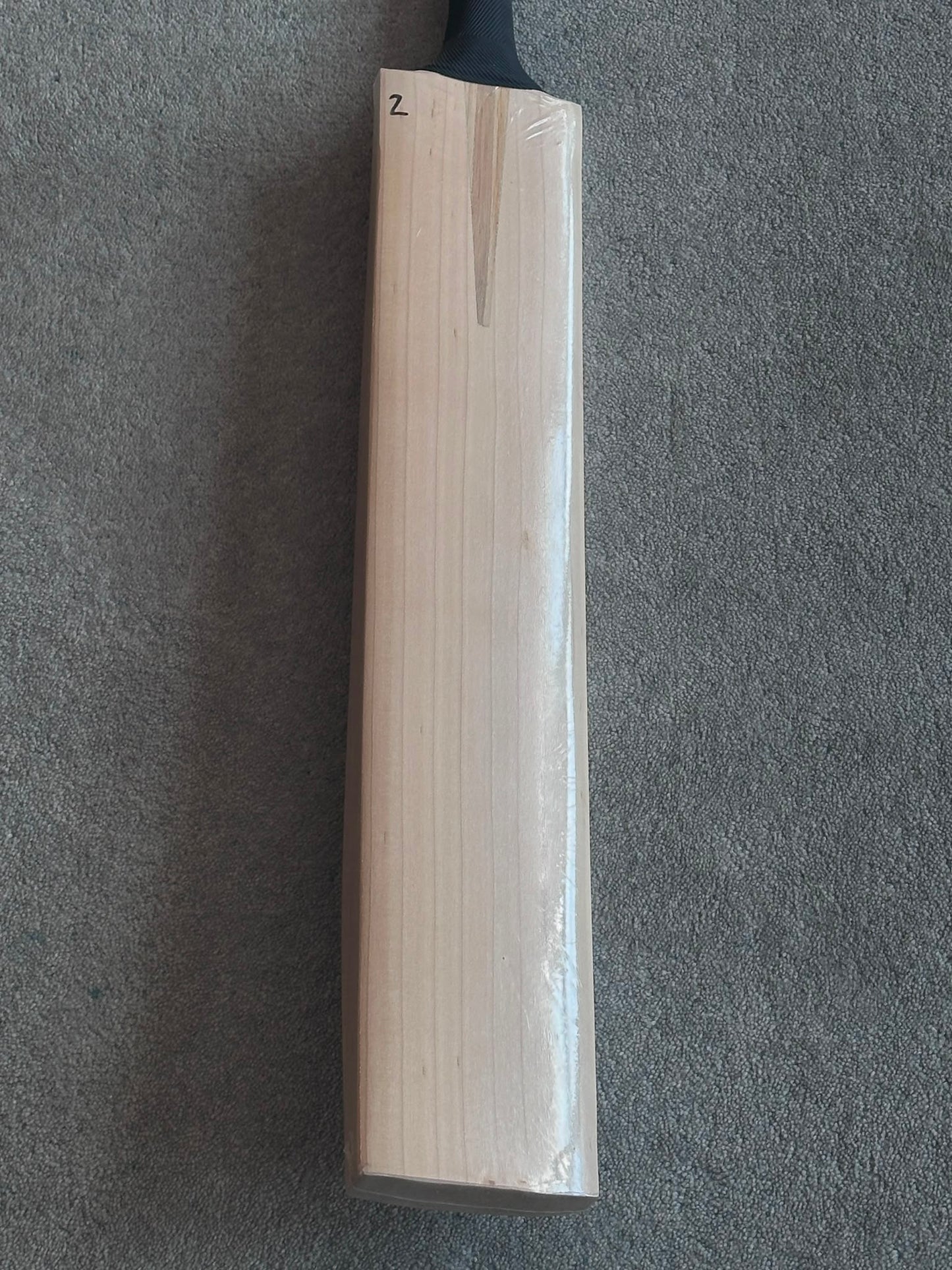 Plain Laminate Cricket Bat (2lb 9oz)
