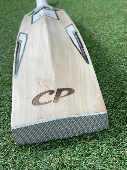 CP Epic Player Grade Cricket Bat (2lb 9oz)
