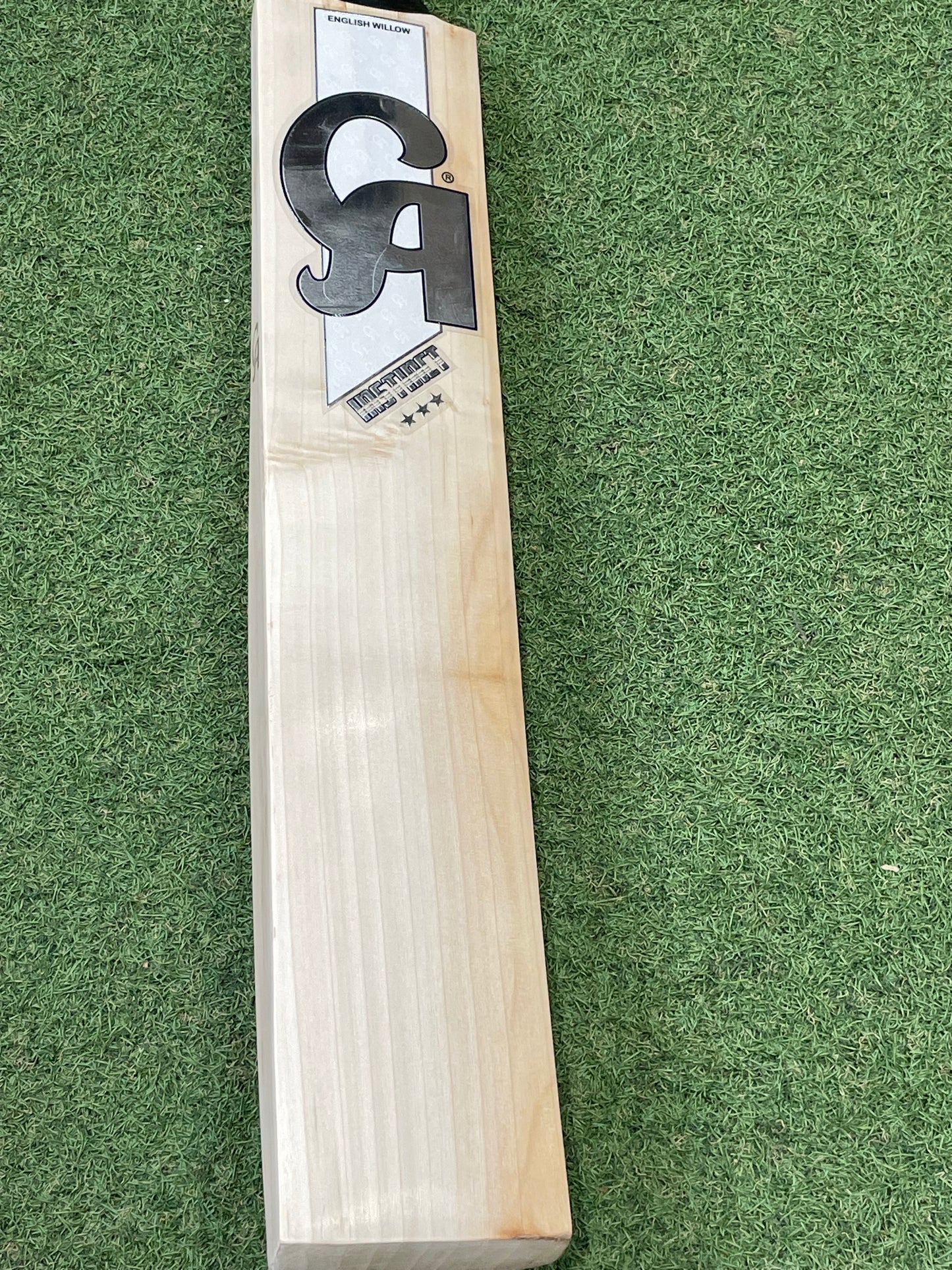 CA Instinct 3 Star Cricket Bat (2lb 10oz)