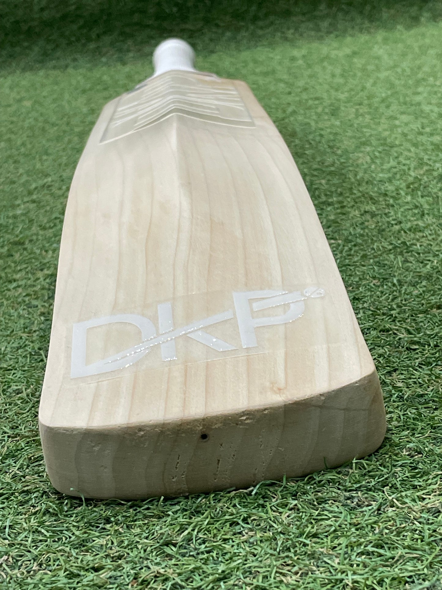 DKP Air Cricket Bat (2lb 10oz)