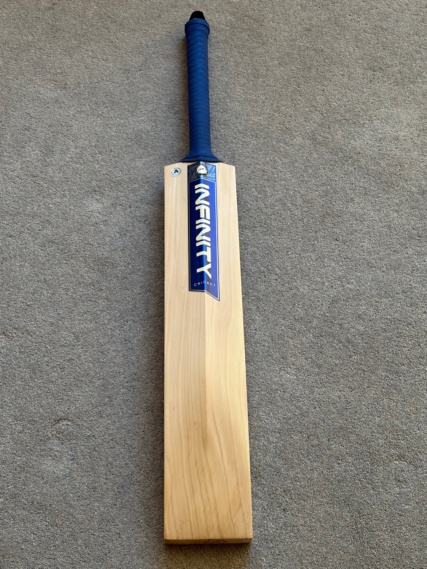 Infinity Genesis Cricket Bat (2lb 12oz)