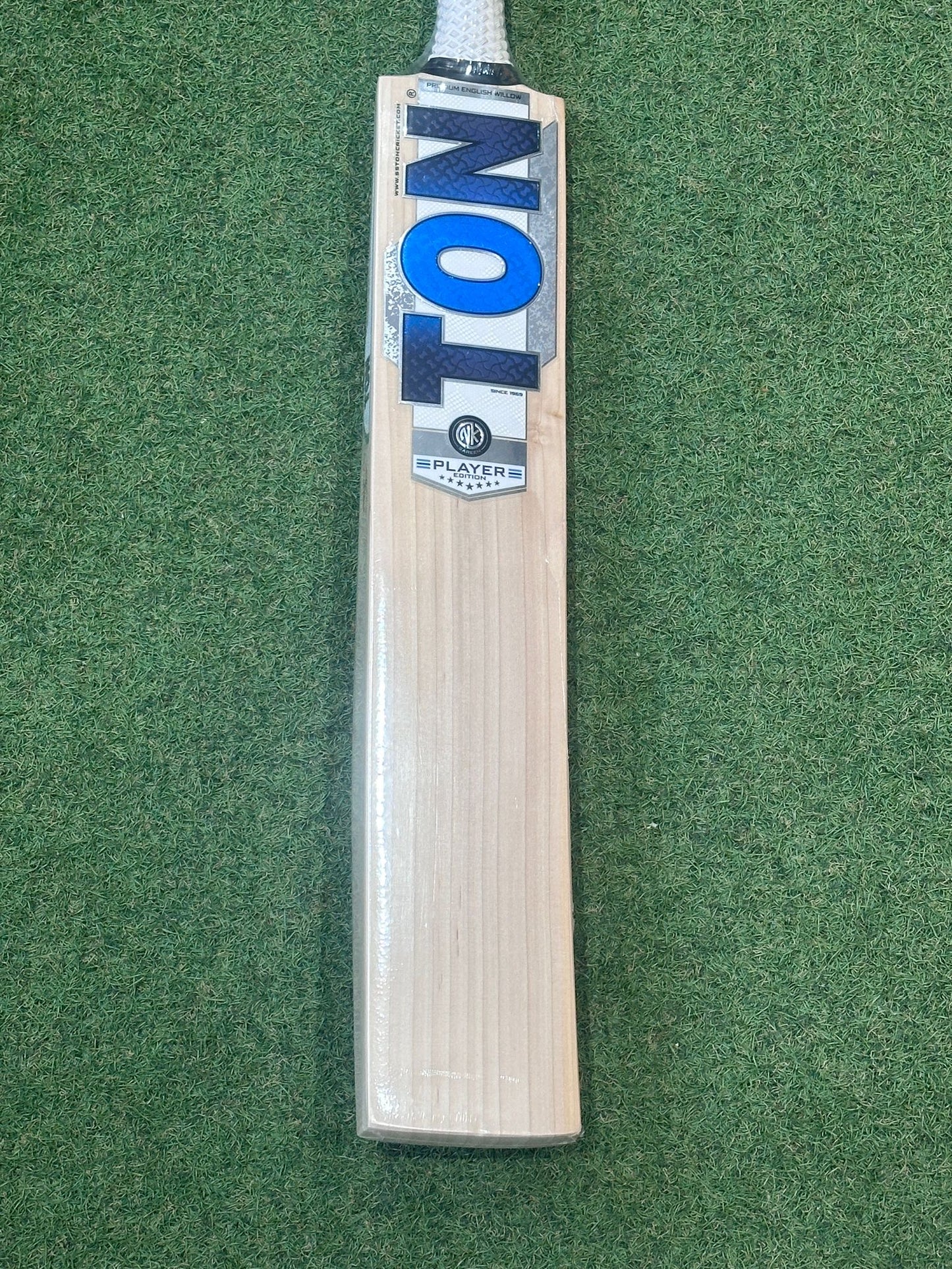 SS Ton Players Edition Cricket Bat (2lb 9oz)