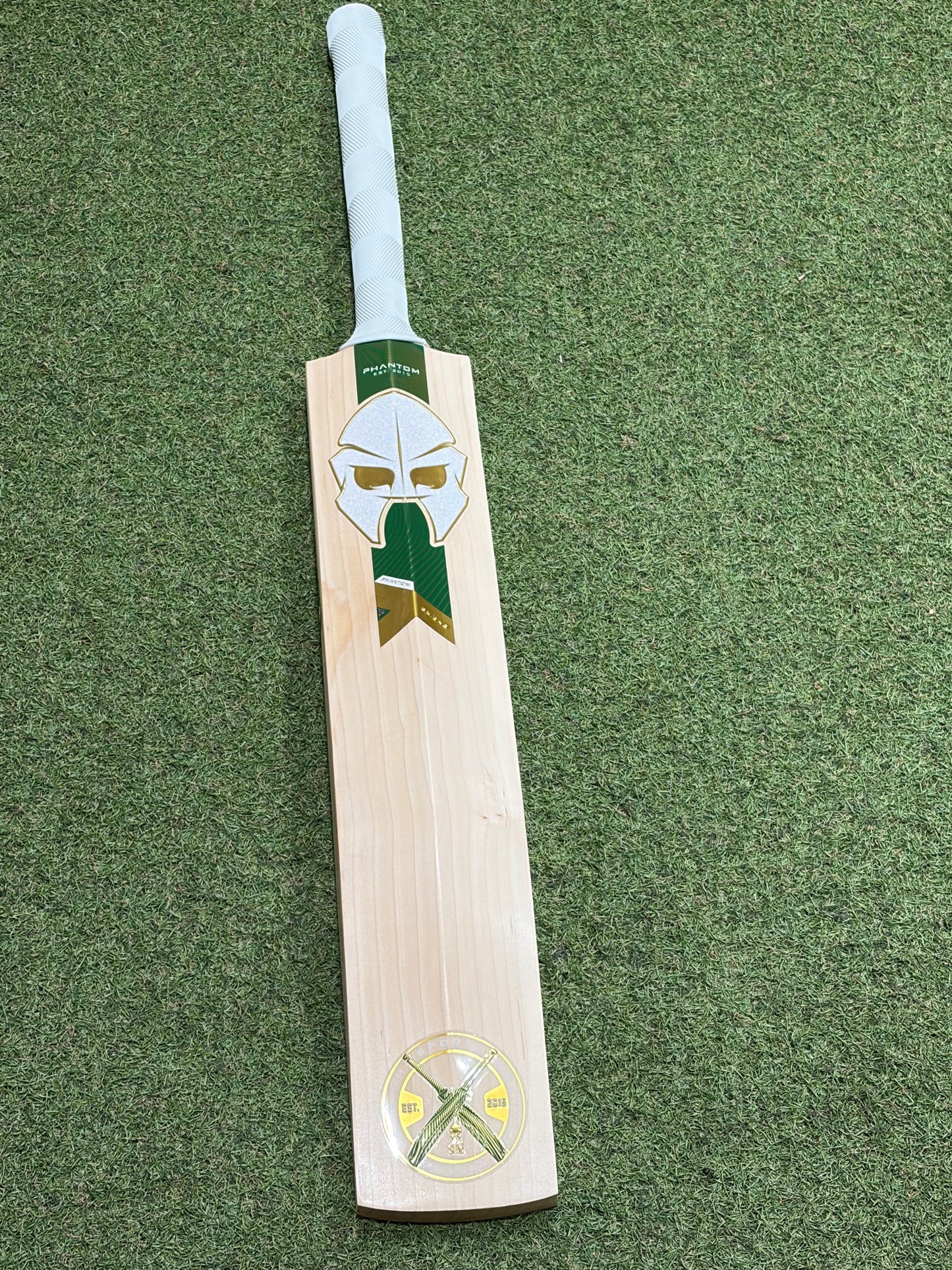 Phantom Enigma Custom Cricket Bat (2lb 10oz)