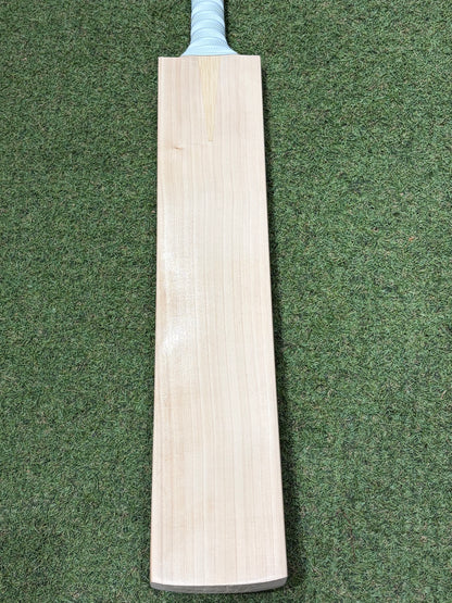 Plain Players UK Made Short Blade Long Handle Cricket Bat (2lb 10oz