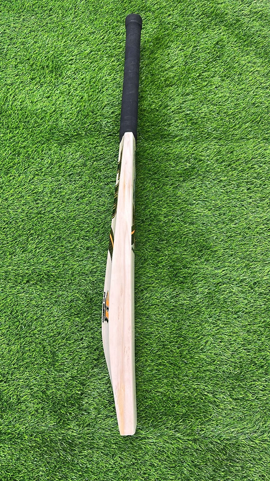 HS 41 Pro Edition Cricket Bat (2lb 10oz)