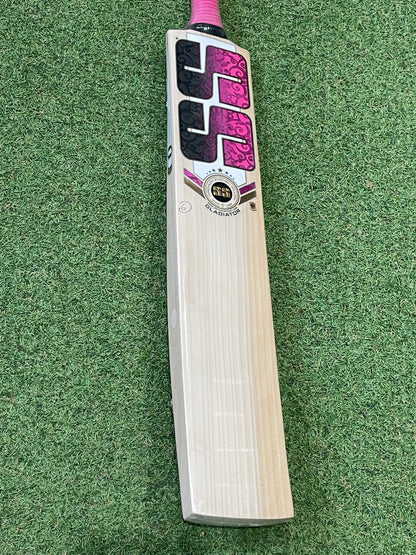 SS Ton Gladiator Size 6 Junior Cricket Bat (2lb 2oz)