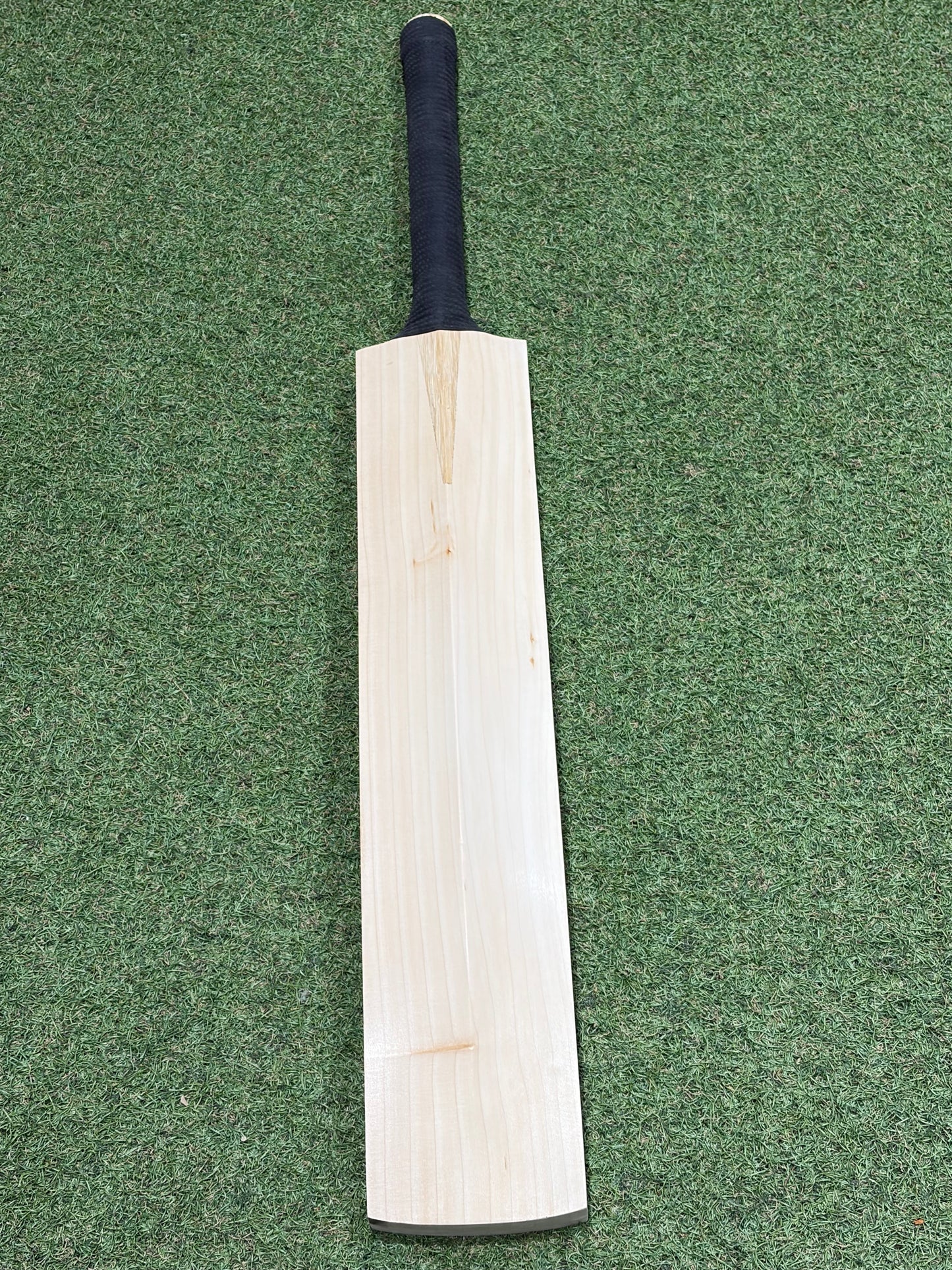 TCS Plain Grade 1+ Cricket Bat (2lb 9oz)