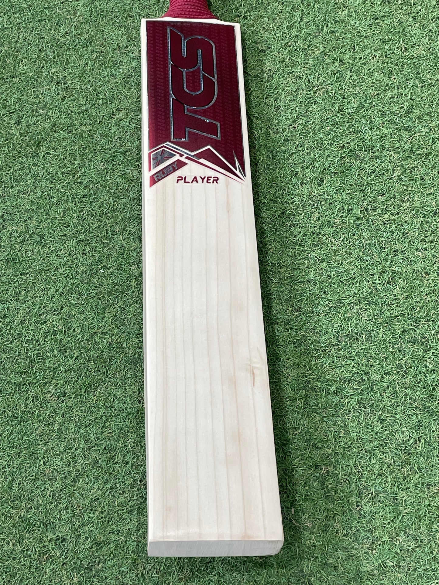 TCS Ruby Player Cricket Bat (2lb 8oz)