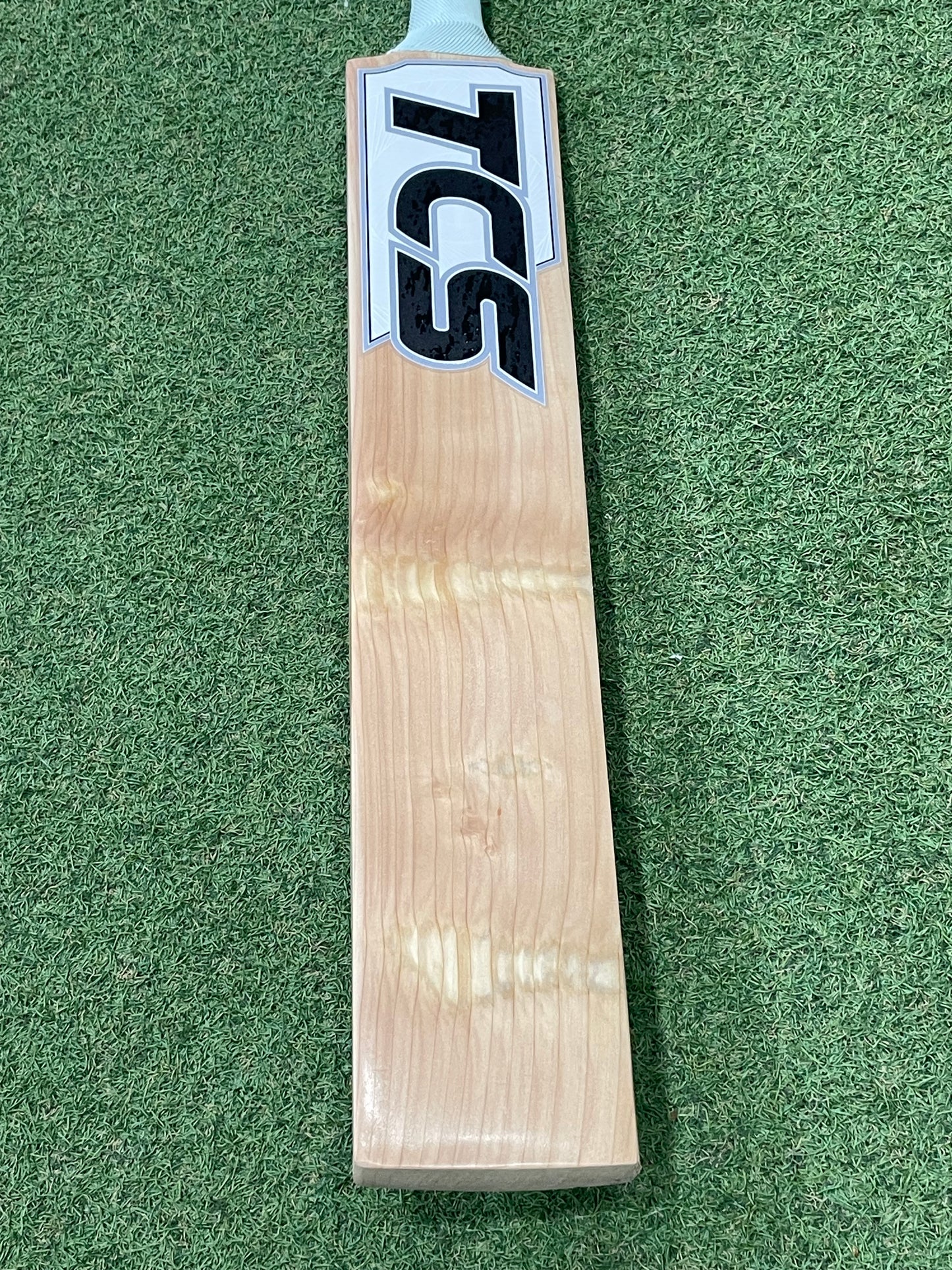 TCS White Edition Butterfly Cricket Bat (2lb 8oz)