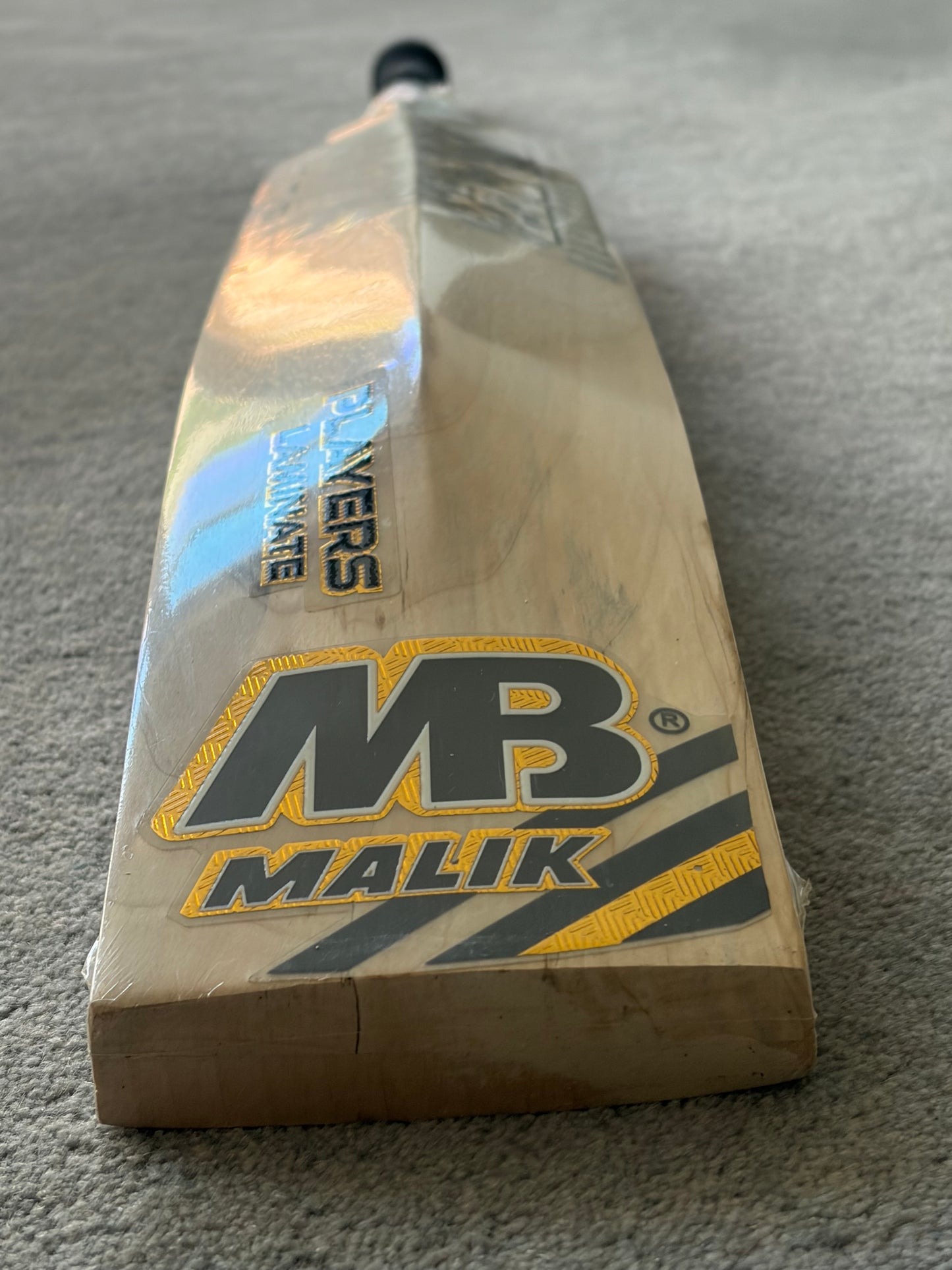 MB Malik UMZ Players Laminate (Double Wood) Cricket Bat (2lb 9oz)