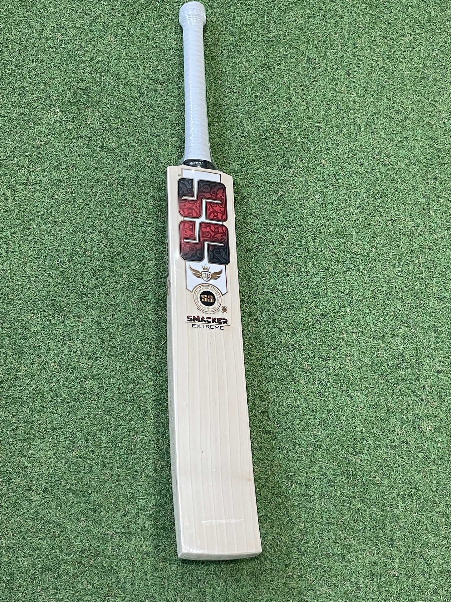 SS Smacker Extreme Cricket Bat (2lb 8oz)