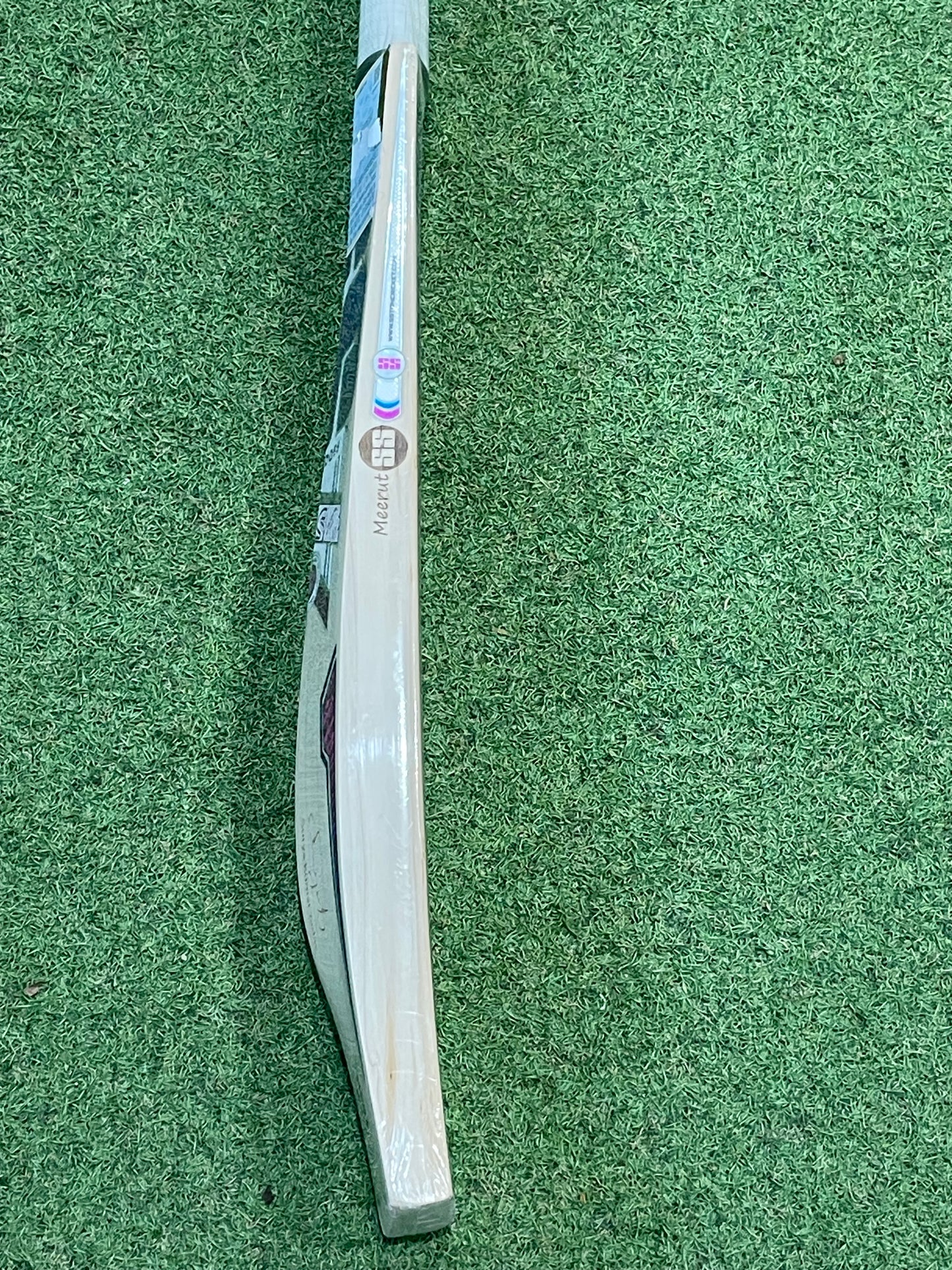 SS Ton Sky Blaster Cricket Bat (2lb 8oz)