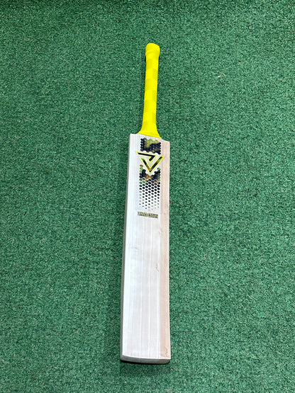 Vader Sports Limited Edition Cricket Bat (2lb 8oz)
